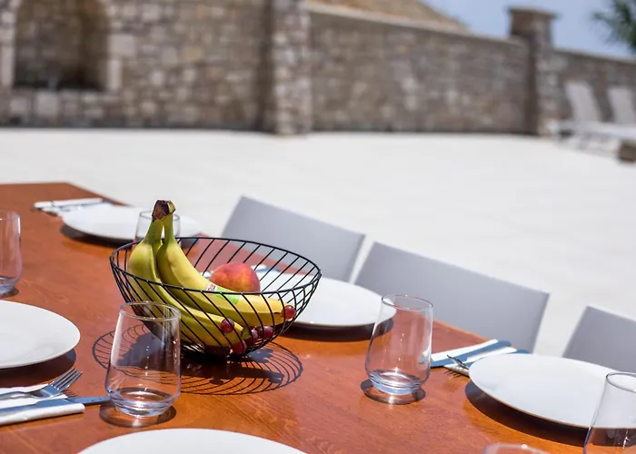 וילה Aurora פליראקי