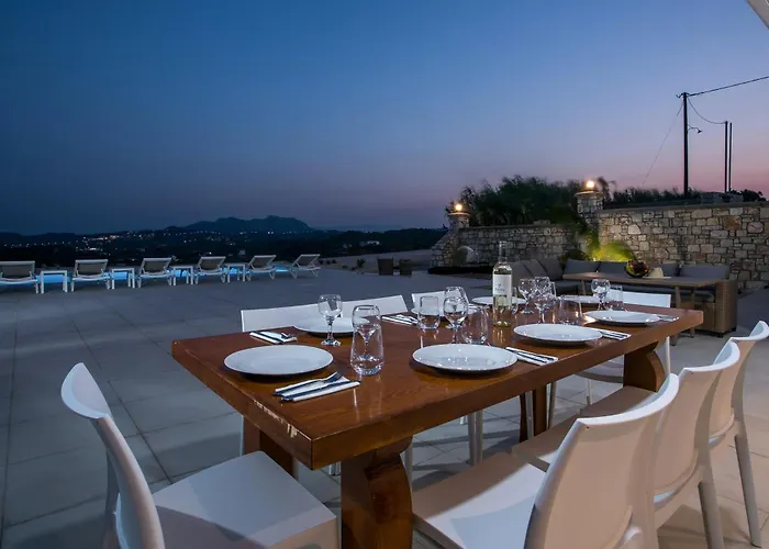 Aurora פליראקי